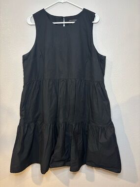 Banana Republic Black Sleeveless Tiered Dress